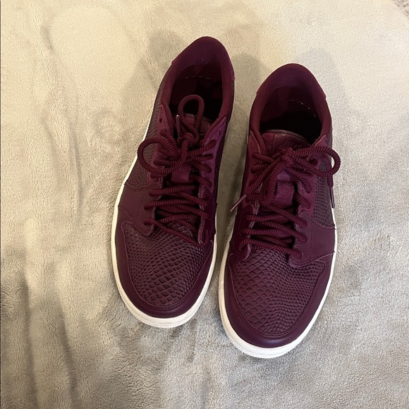 Air Jordan 1 Purple Snakeskin Shoe - Picture 1 of 7